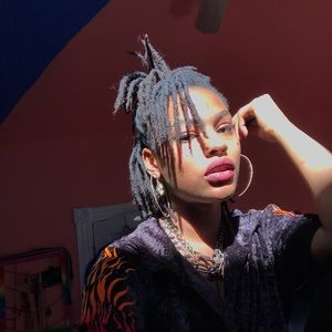 Meet your Posher, Layla